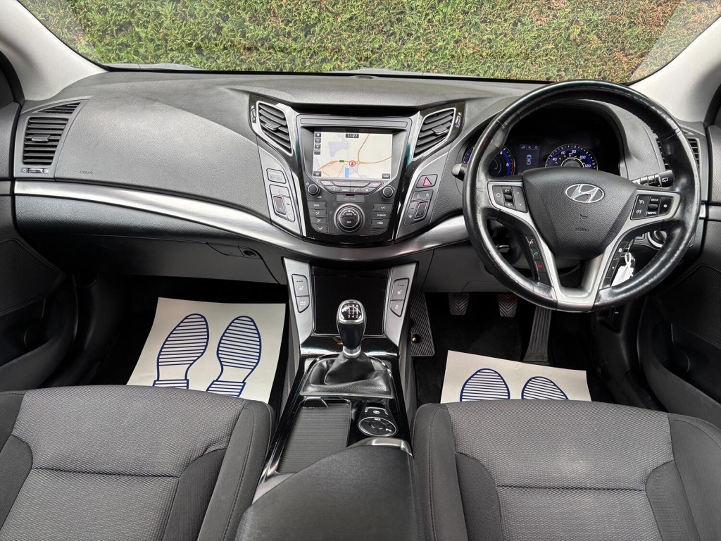 HYUNDAI I40