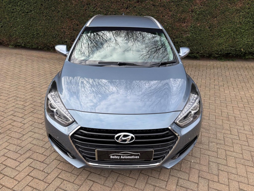 HYUNDAI I40
