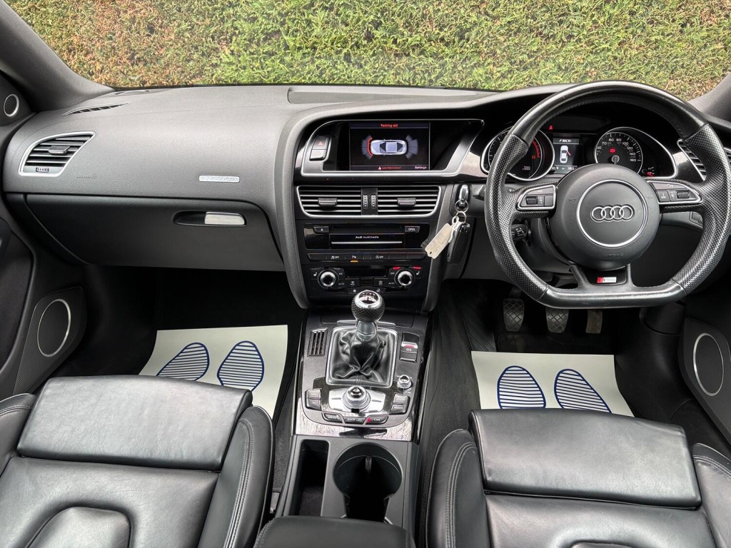 View AUDI A5 2.0 TDI Black Edition