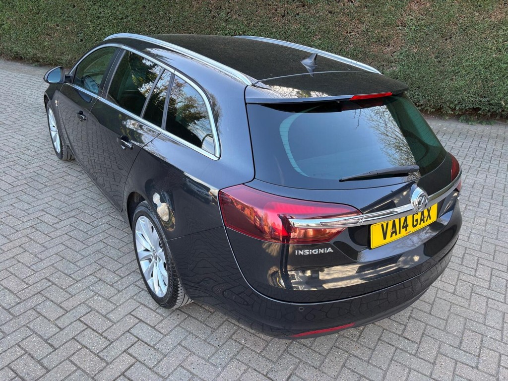 VAUXHALL INSIGNIA