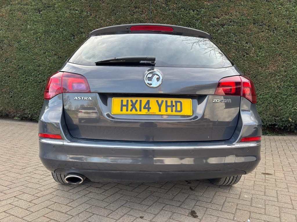 VAUXHALL ASTRA