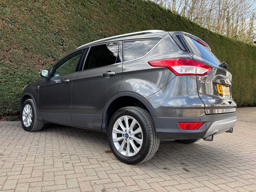 FORD KUGA