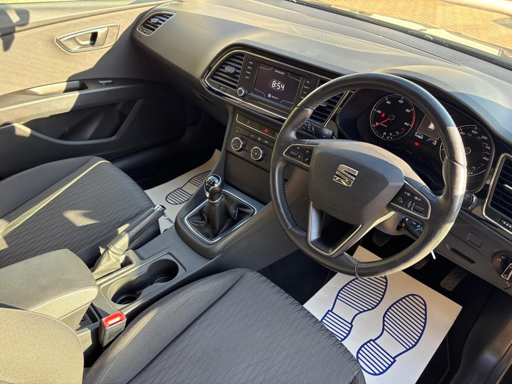 SEAT LEON