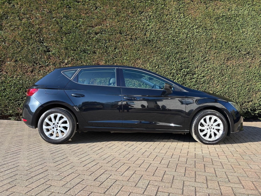 SEAT LEON