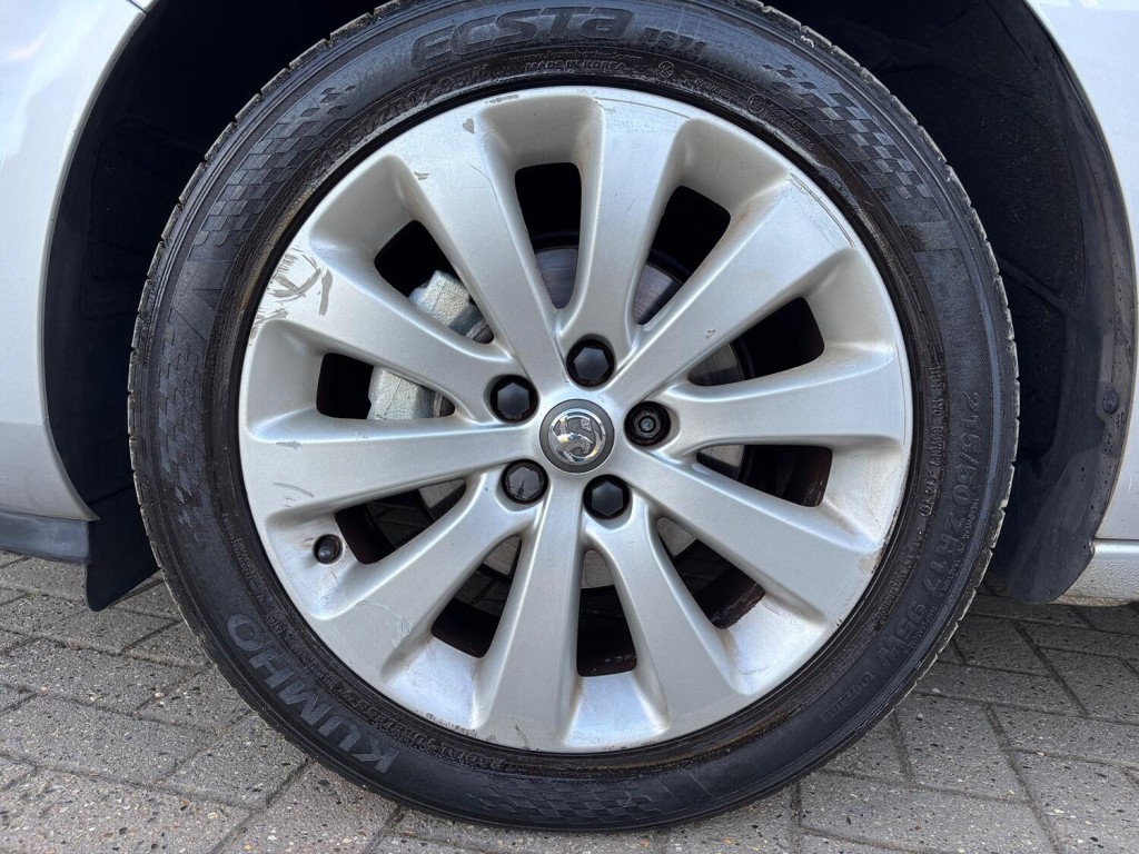 VAUXHALL ASTRA