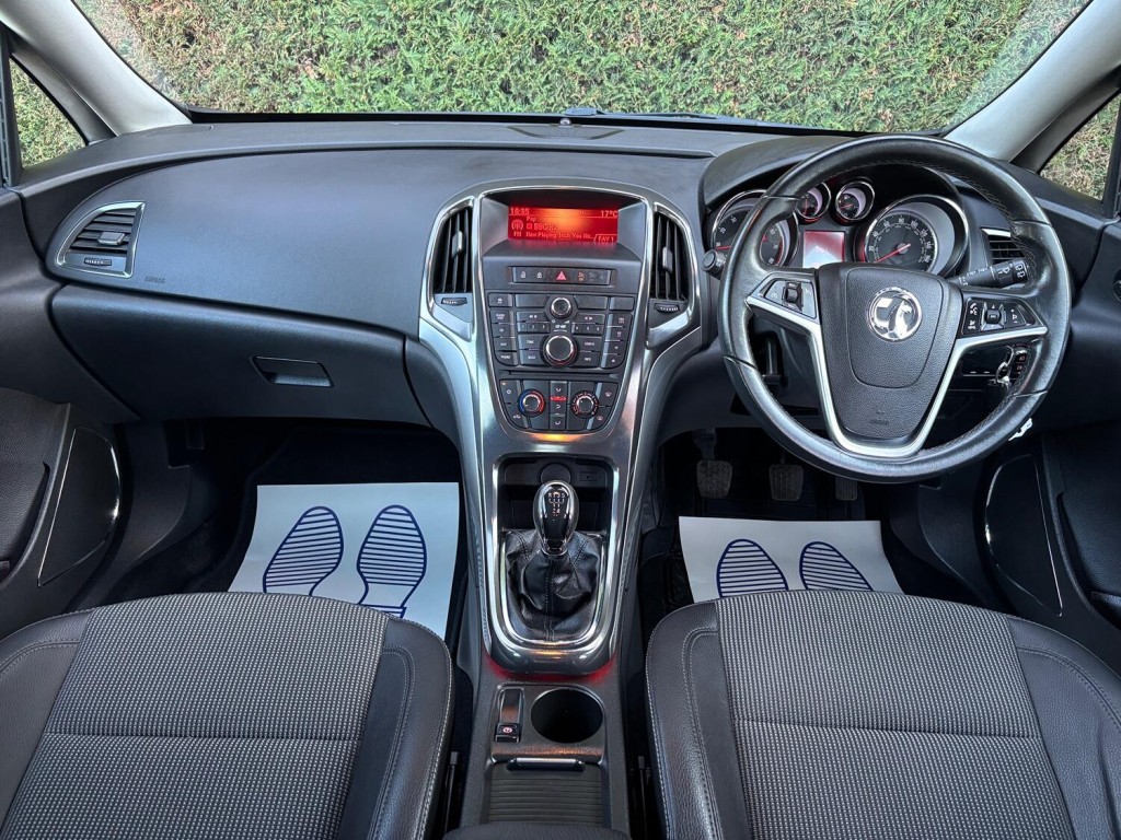 View VAUXHALL ASTRA 1.6 16v SE