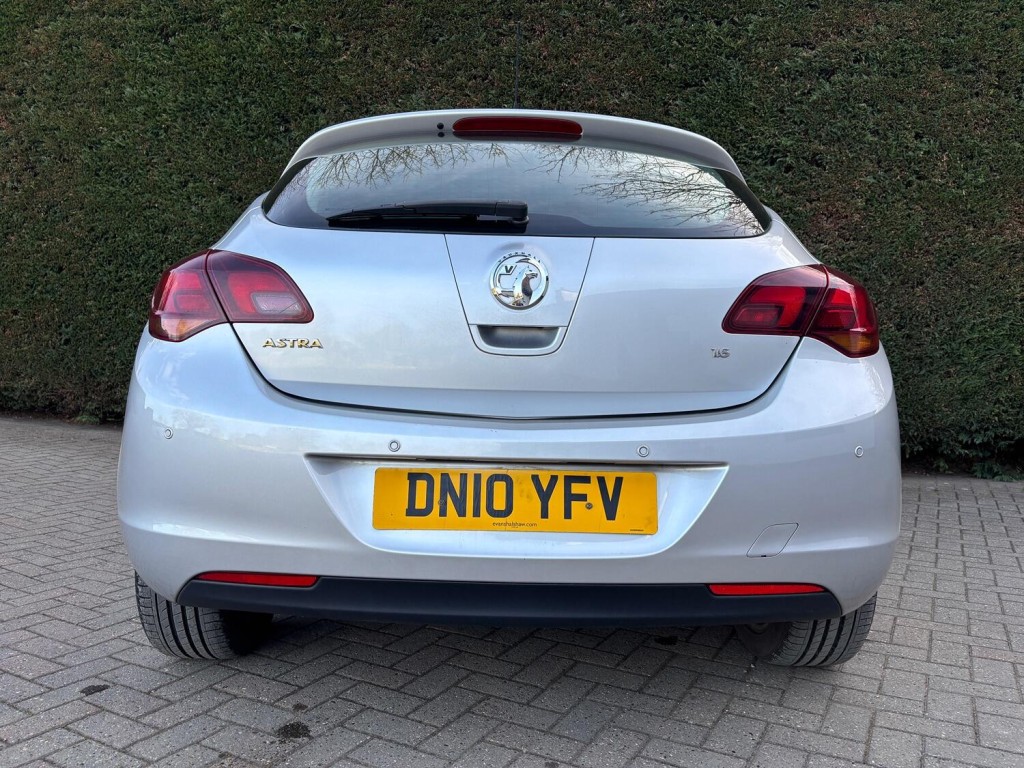 VAUXHALL ASTRA