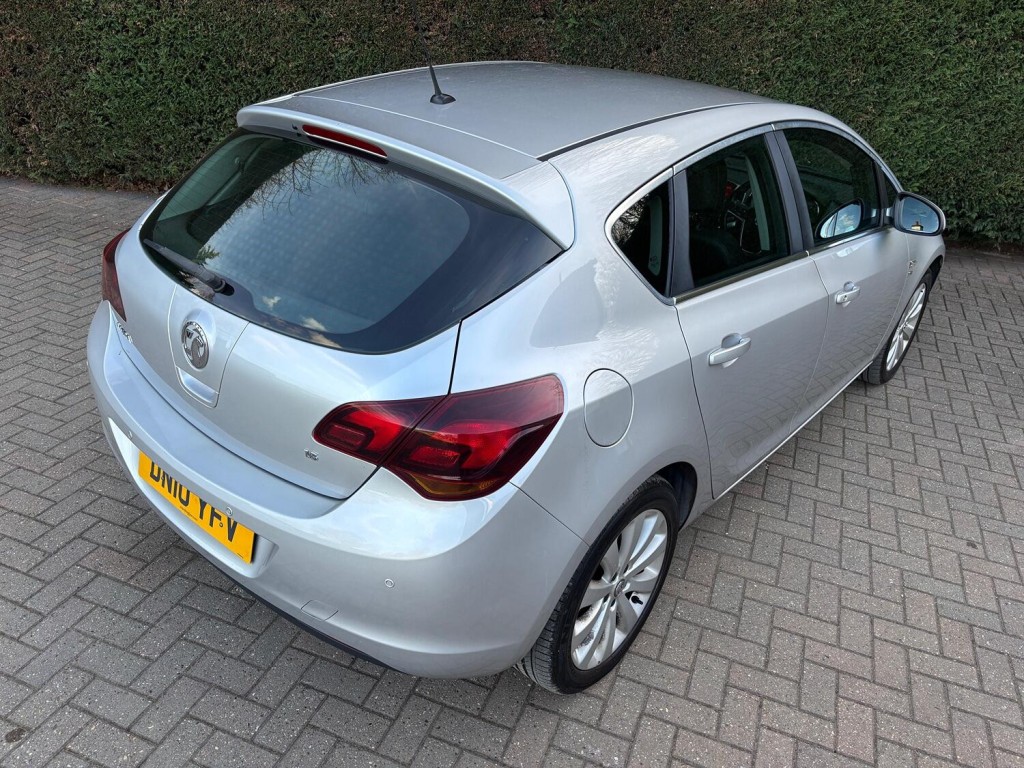 VAUXHALL ASTRA