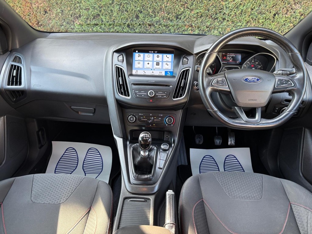 View FORD FOCUS 1.0 T EcoBoost ST-Line