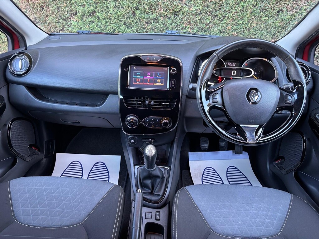 View RENAULT CLIO 1.5 Dynamique S MediaNav dCi 90 Stop & Start