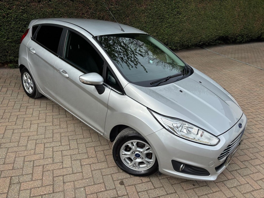 View FORD FIESTA 1.5 TDCi ECOnetic Titanium