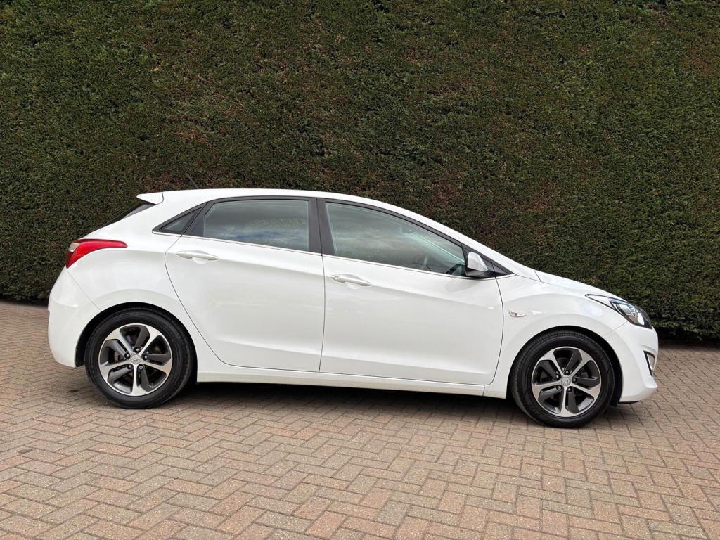 HYUNDAI I30