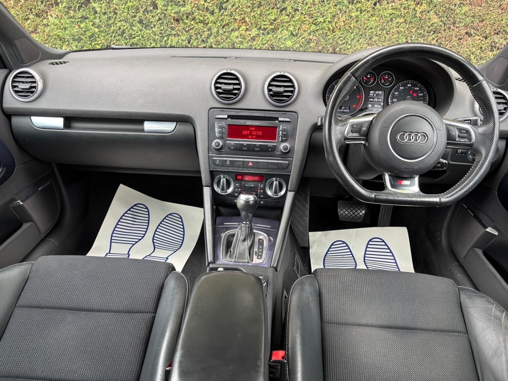 View AUDI A3 2.0 TDI Black Edition
