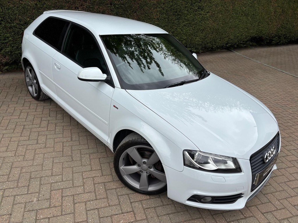 View AUDI A3 2.0 TDI Black Edition