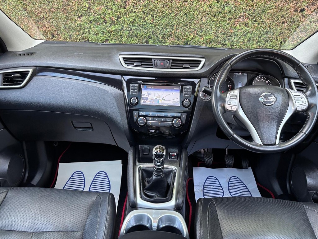 View NISSAN QASHQAI 