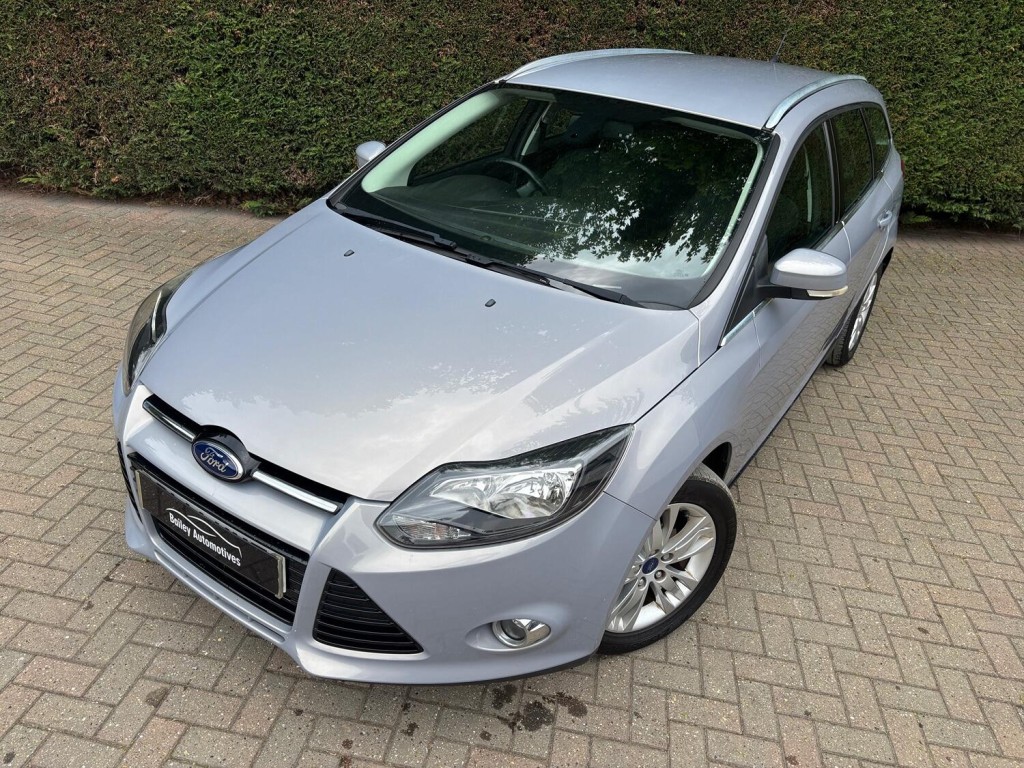 View FORD FOCUS 1.6 Titanium Navigator
