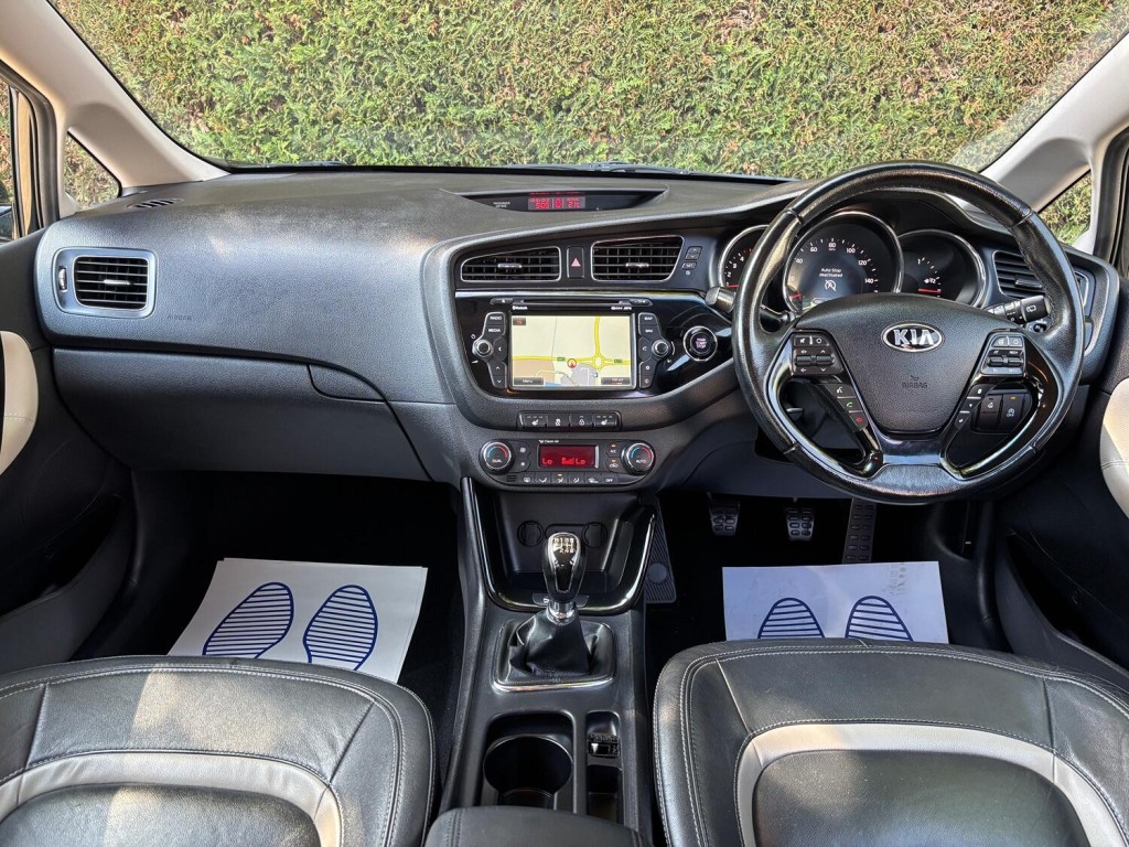 View KIA CEED 1.6 CRDi EcoDynamics 4