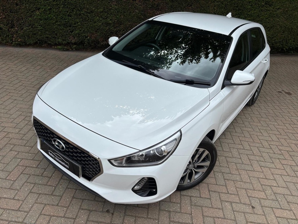 View HYUNDAI I30 1.6 CRDi Blue Drive SE