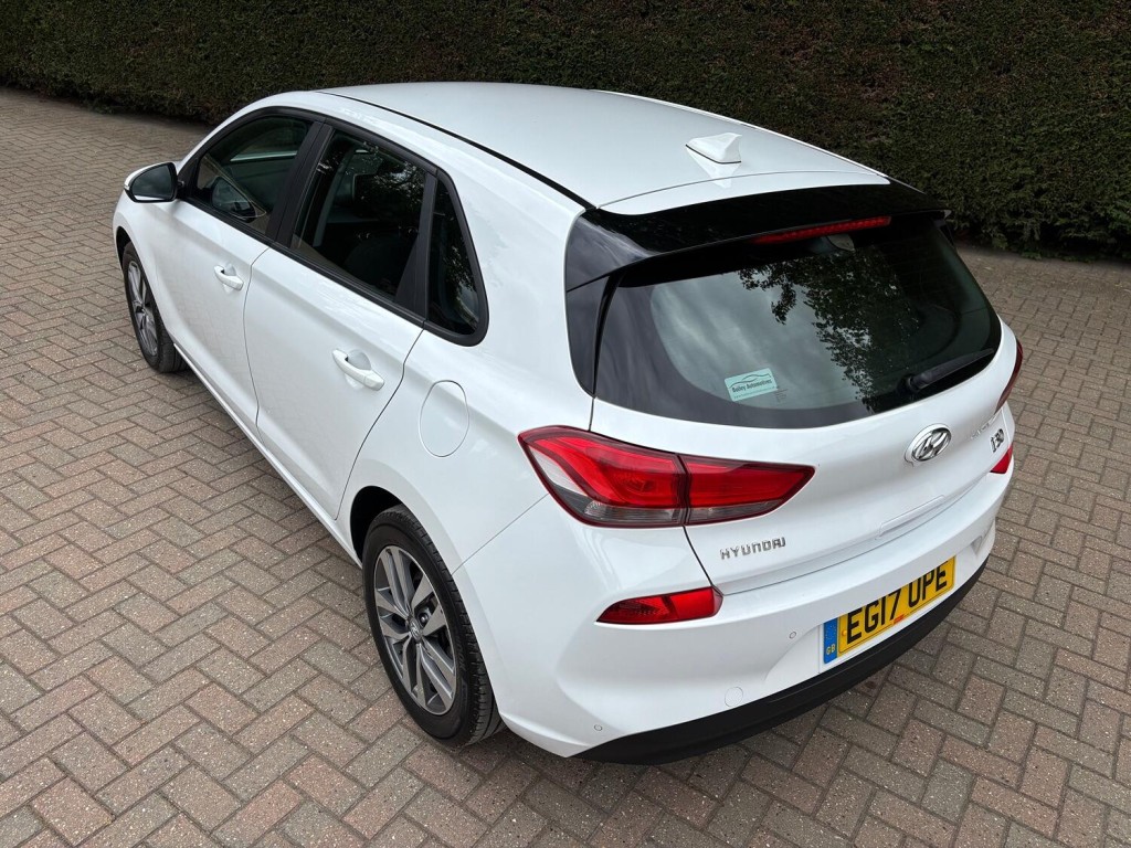 HYUNDAI I30