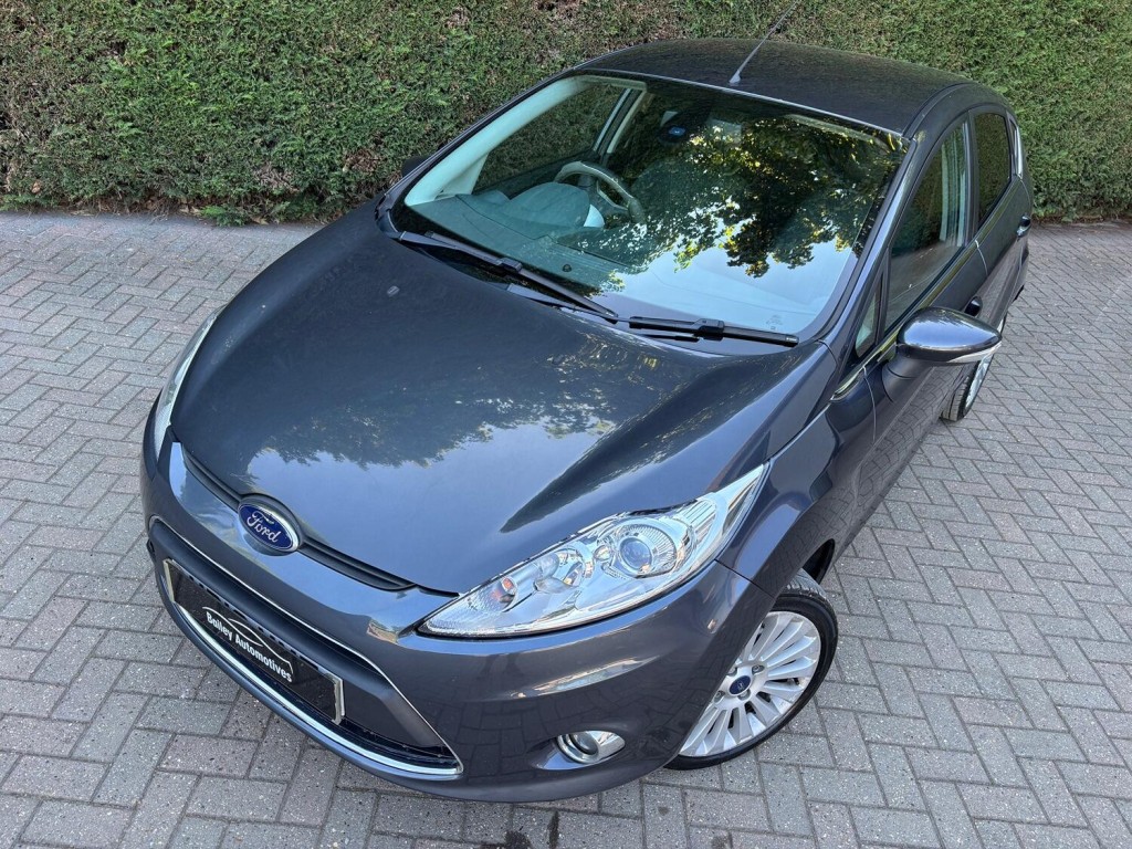 View FORD FIESTA 1.4 TDCi Titanium