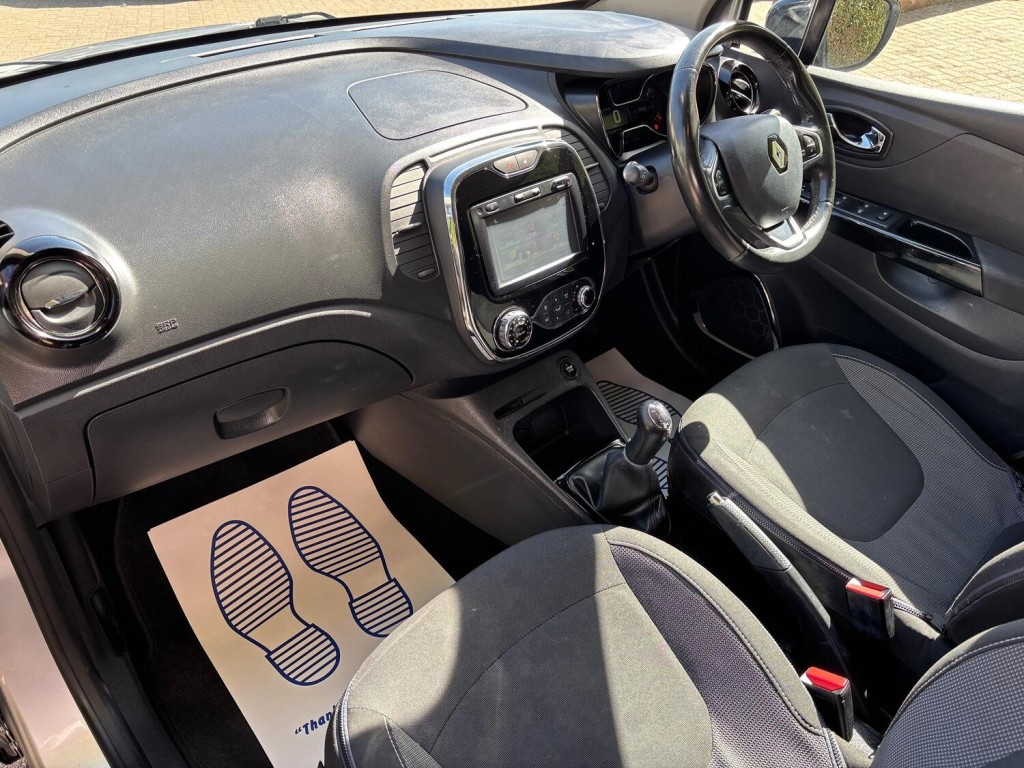 RENAULT CAPTUR