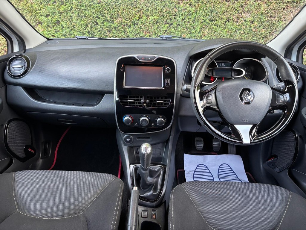View RENAULT CLIO 1.5 Dynamique MediaNav dCi 90 Stop & Start