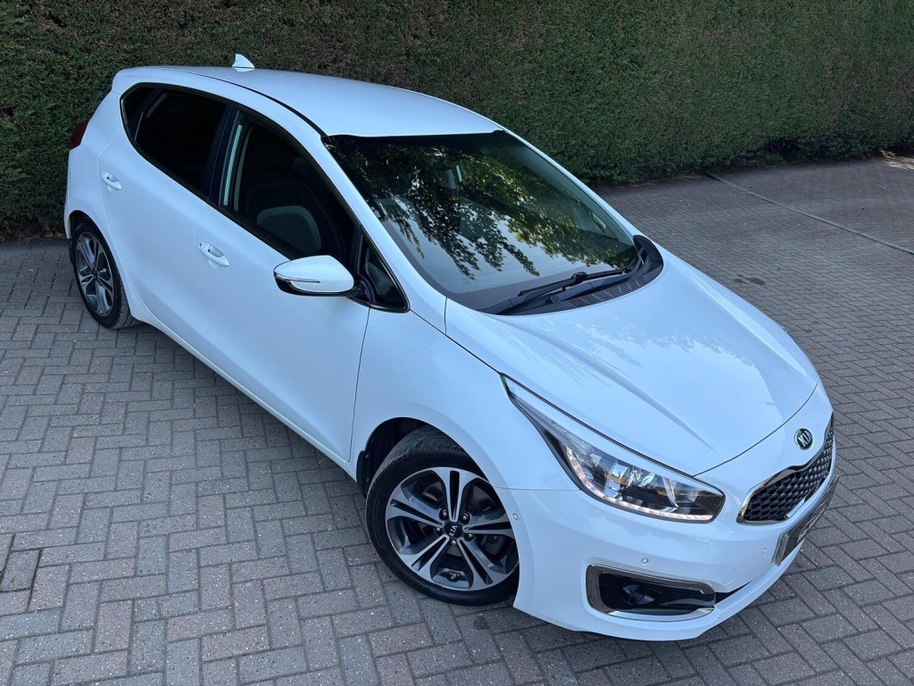 View KIA CEED 1.6 CRDi 3