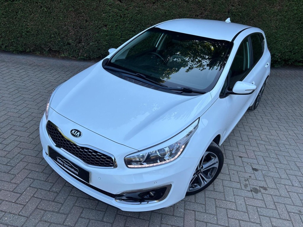 View KIA CEED 1.6 CRDi 3