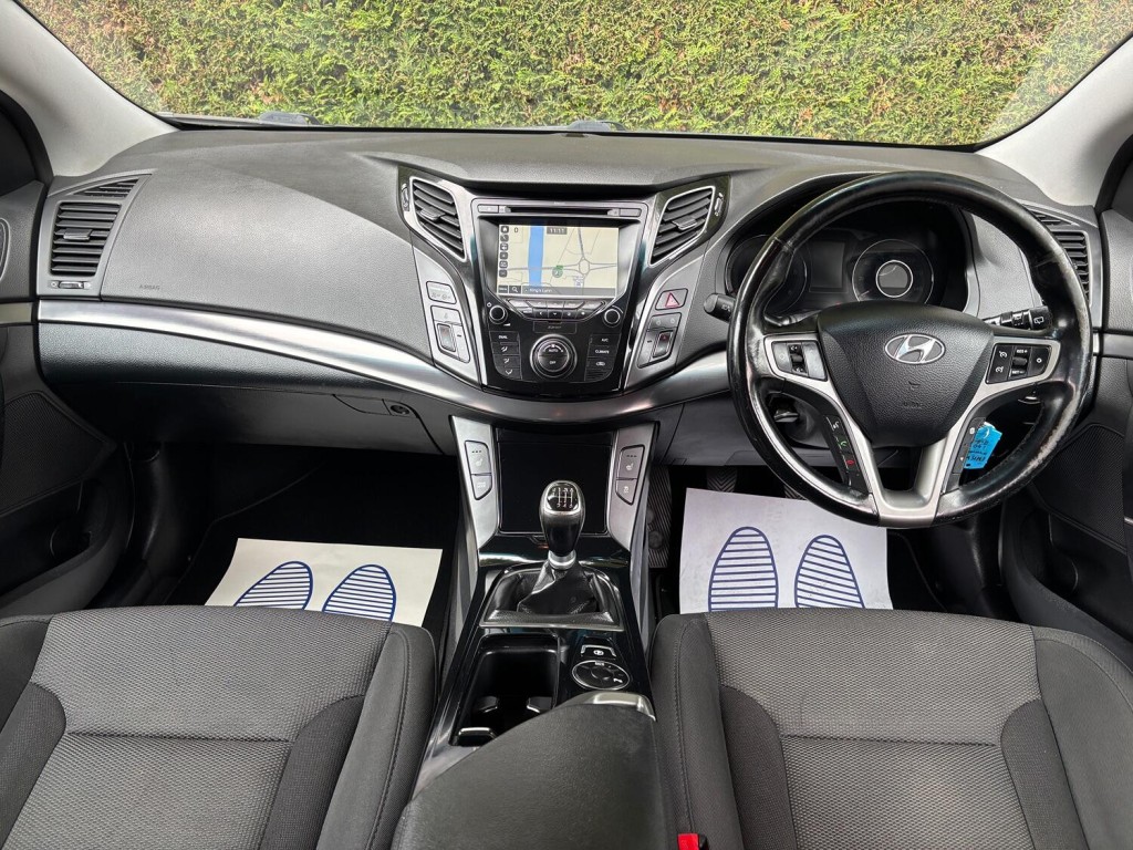 View HYUNDAI I40 1.7 CRDi Blue Drive SE Nav