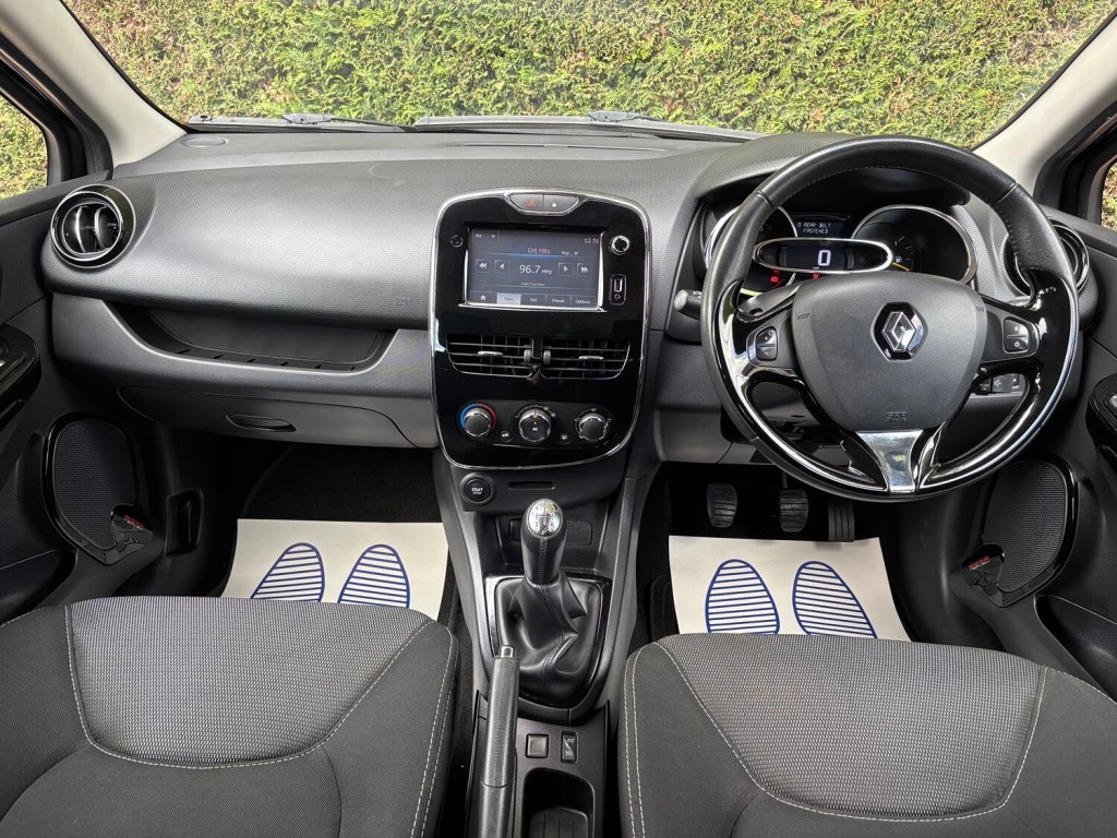 View RENAULT CLIO 1.5 Dynamique MediaNav dCi 90 Stop & Start
