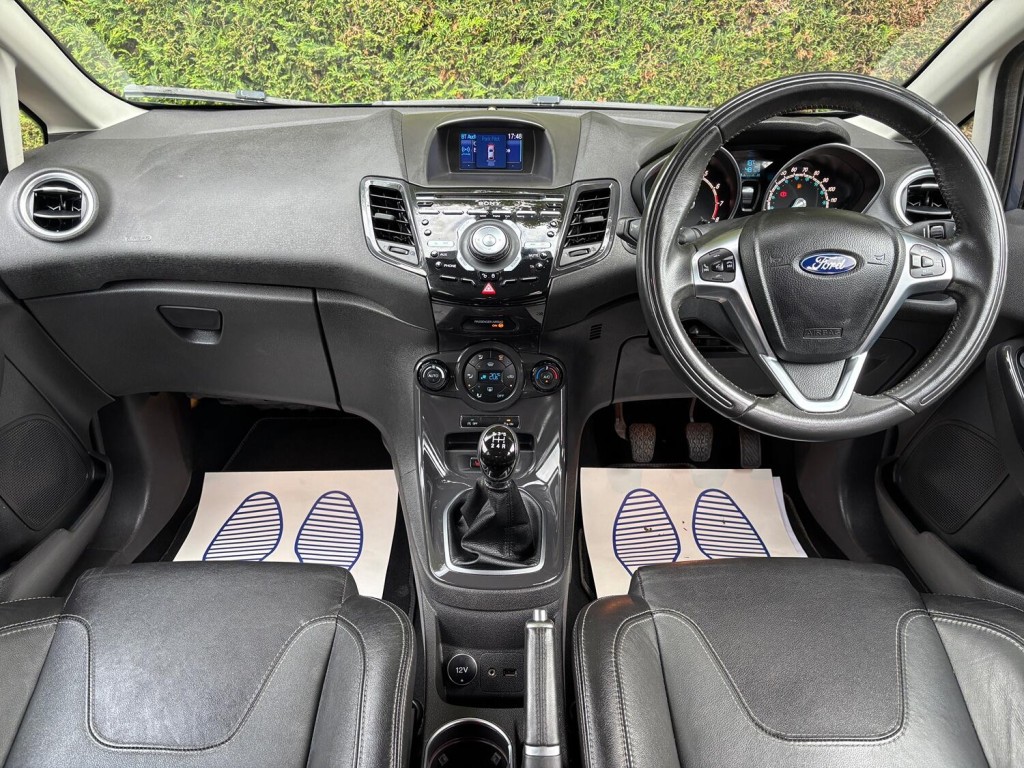 View FORD FIESTA 1.0 T EcoBoost Titanium X