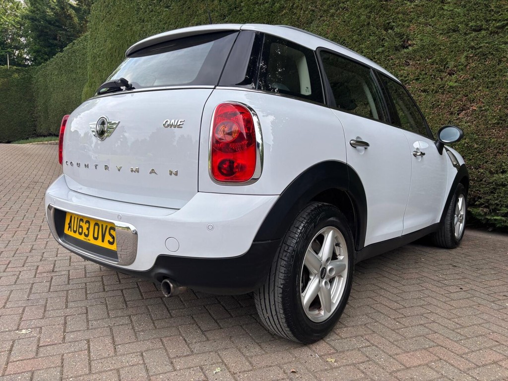 MINI COUNTRYMAN