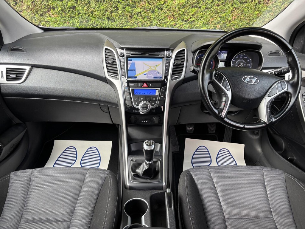 View HYUNDAI I30 1.6 CRDi Blue Drive Style Nav