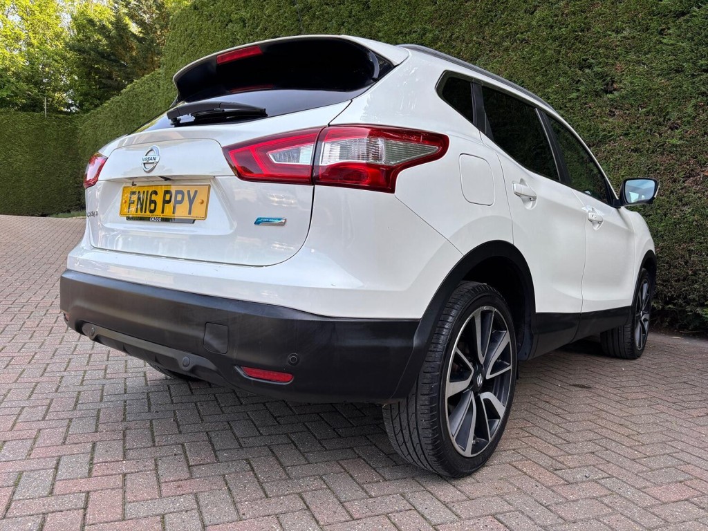 NISSAN QASHQAI