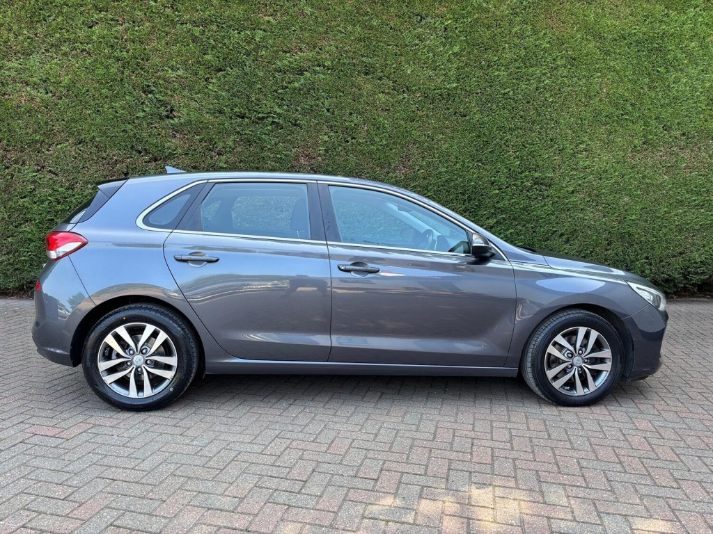 HYUNDAI I30