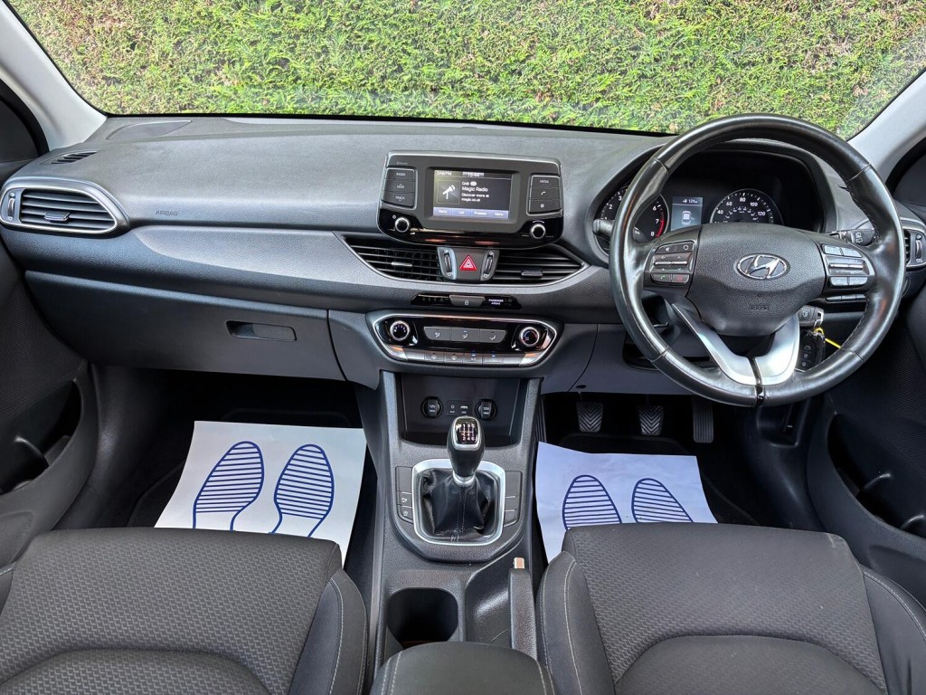 View HYUNDAI I30 1.0 T-GDi Blue Drive SE