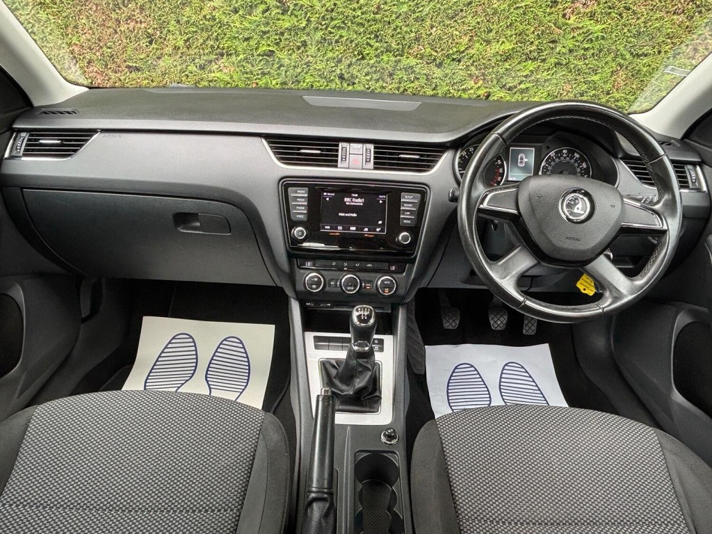 View SKODA OCTAVIA 1.6 TDI SE