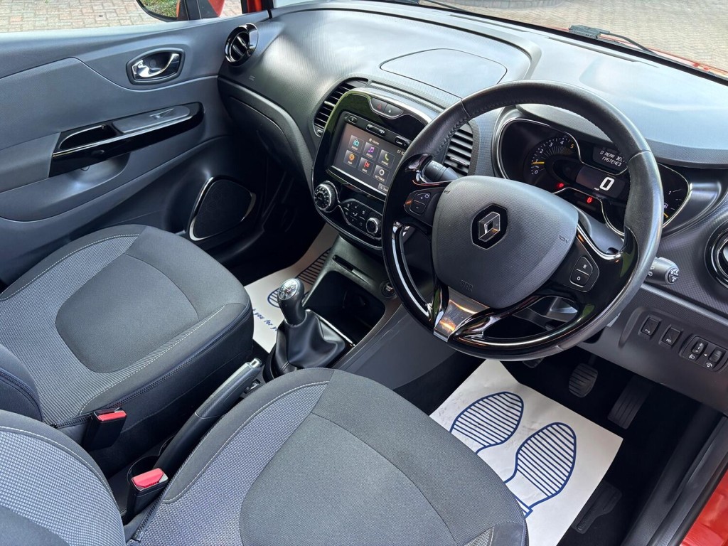 RENAULT CAPTUR