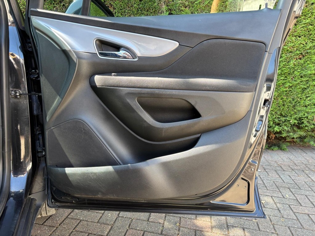 VAUXHALL MOKKA