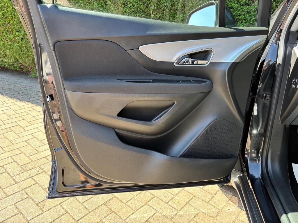 VAUXHALL MOKKA