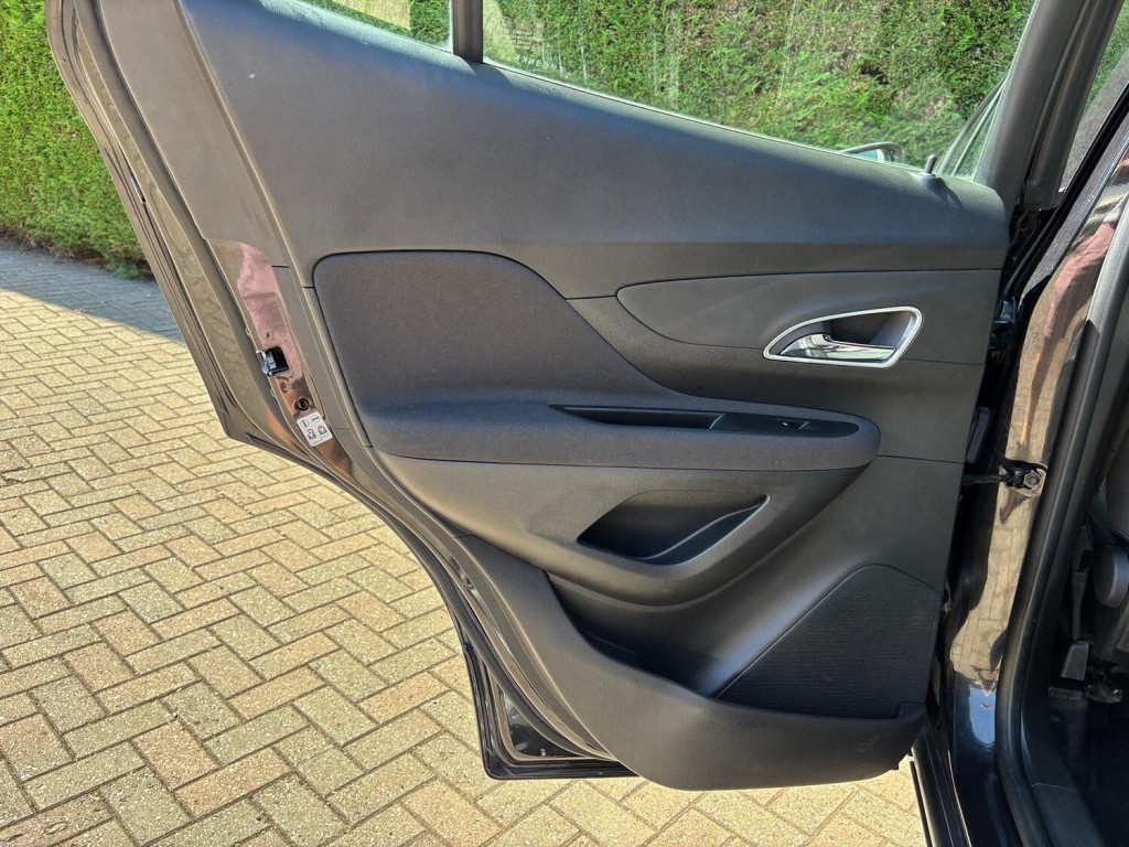 VAUXHALL MOKKA