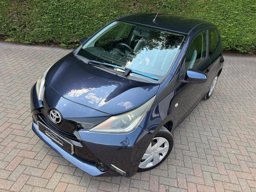 View TOYOTA AYGO 1.0 VVT-i x-play