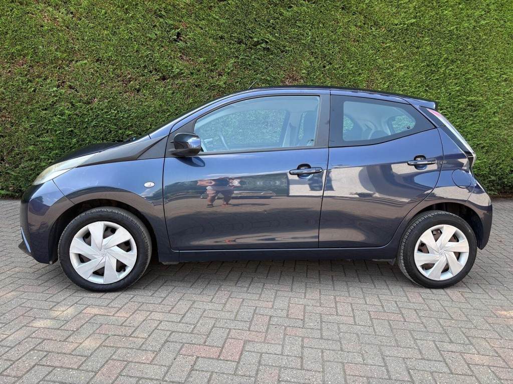 TOYOTA AYGO