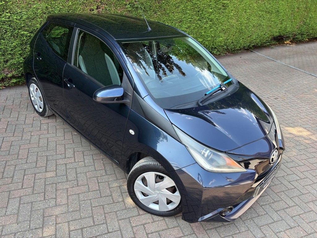 View TOYOTA AYGO 1.0 VVT-i x-play