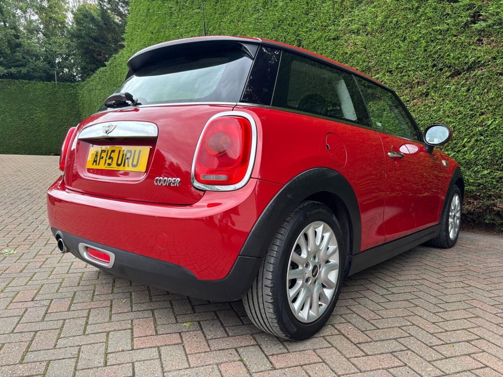 MINI HATCH