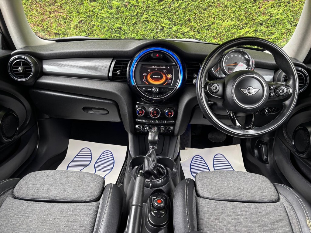 View MINI HATCH 1.5 Cooper 3-Door Hatch Automatic