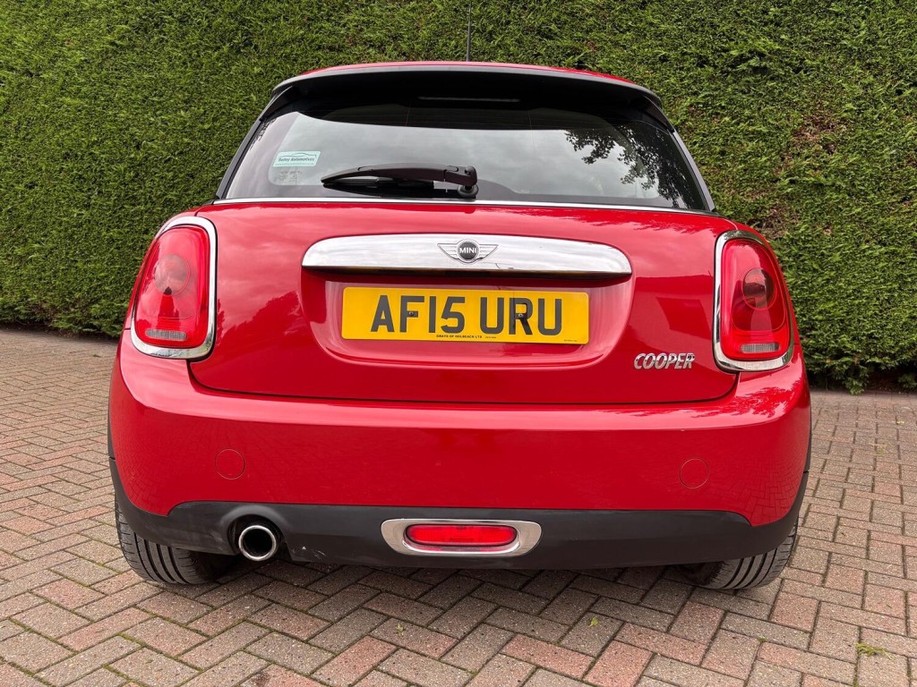 MINI HATCH