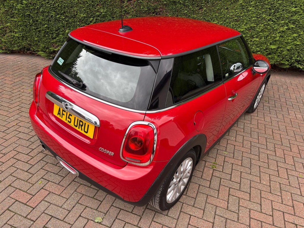 MINI HATCH