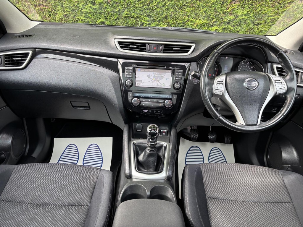 View NISSAN QASHQAI 1.5 dCi Acenta Premium