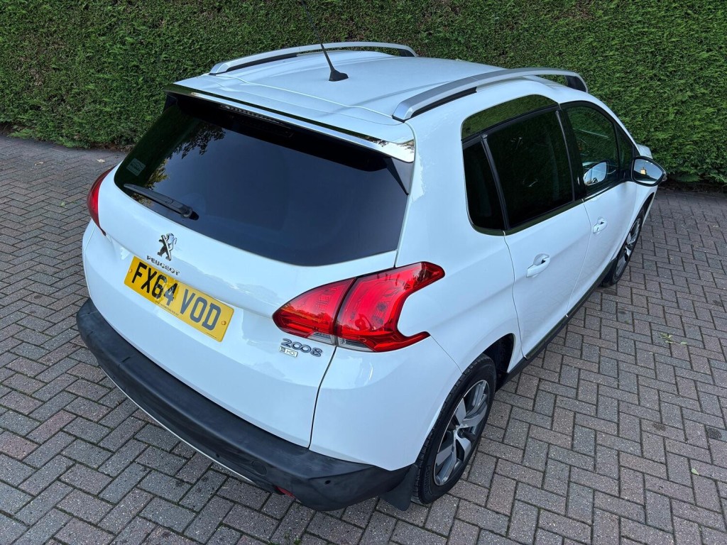 PEUGEOT 2008